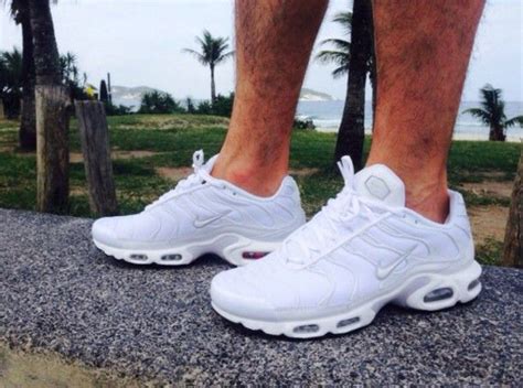 nike white tns men